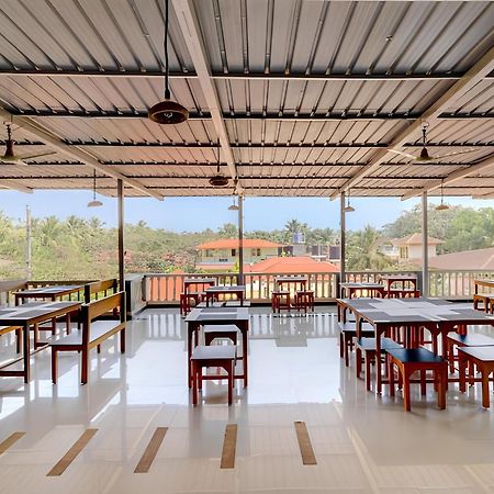 Hotel 7 Seas Vagator Bagian luar foto