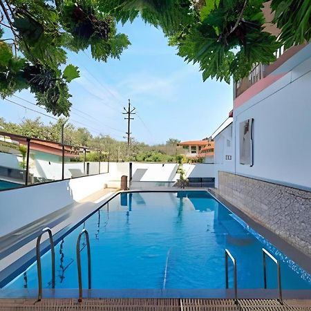 Hotel 7 Seas Vagator Bagian luar foto