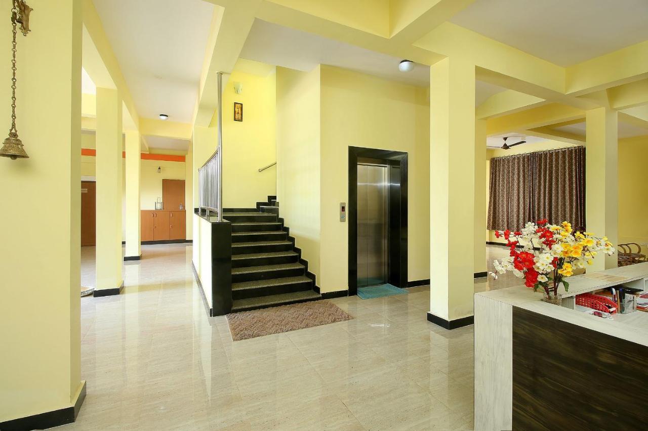 Hotel 7 Seas Vagator Bagian luar foto