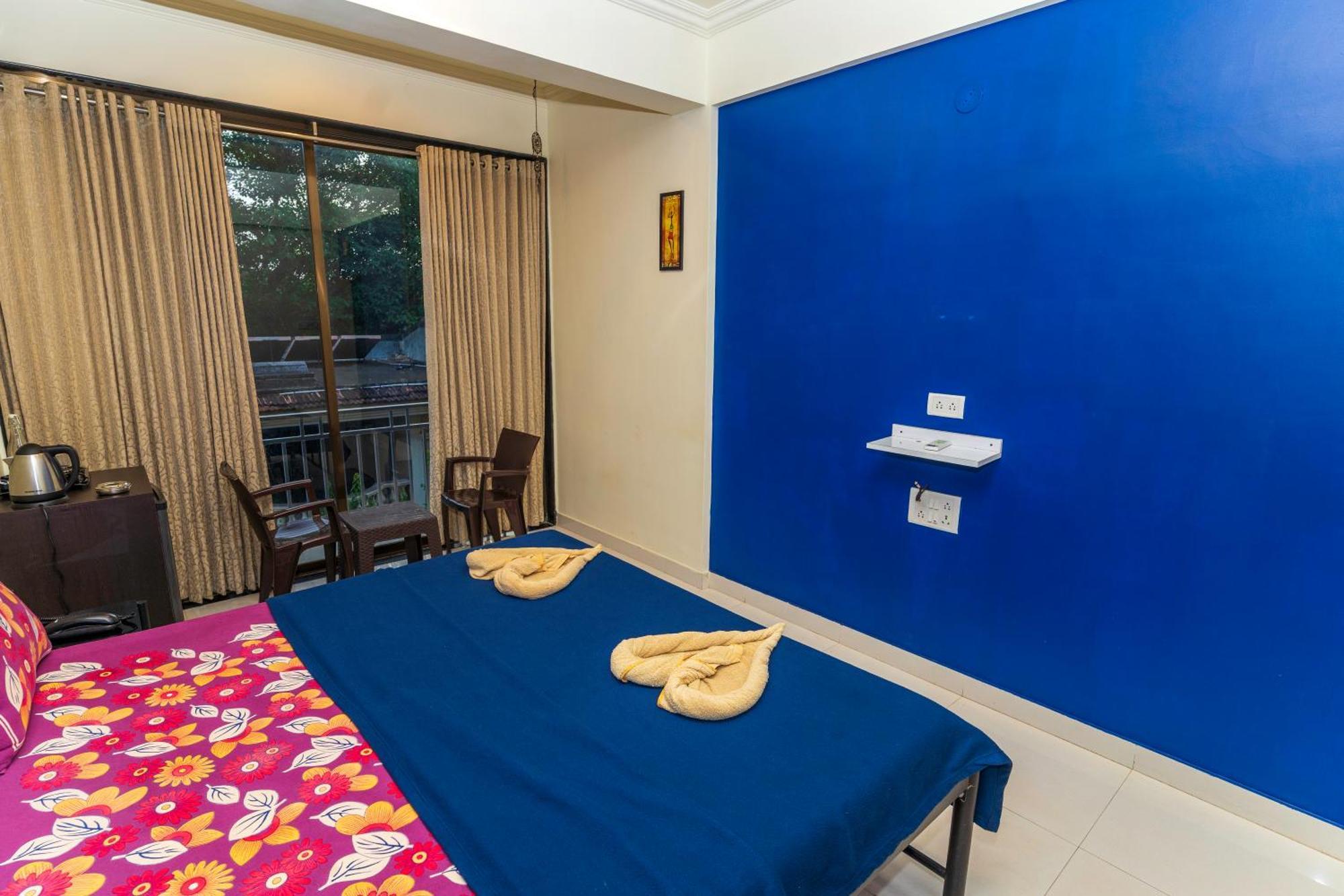 Hotel 7 Seas Vagator Bagian luar foto