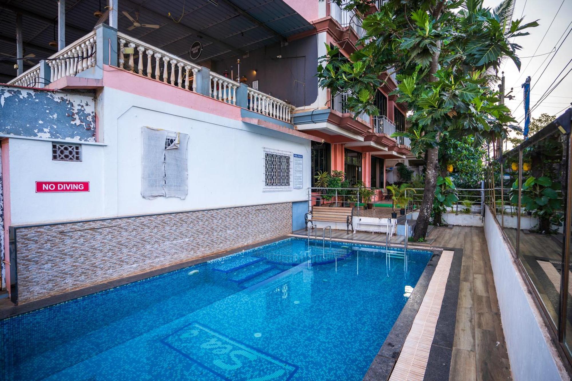 Hotel 7 Seas Vagator Bagian luar foto