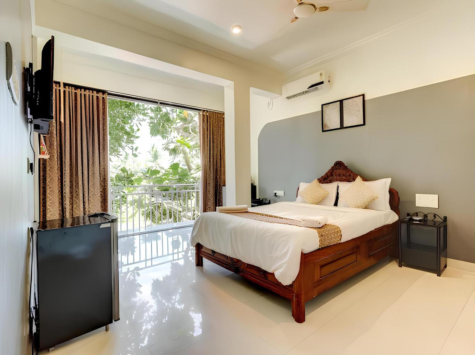 Hotel 7 Seas Vagator Bagian luar foto