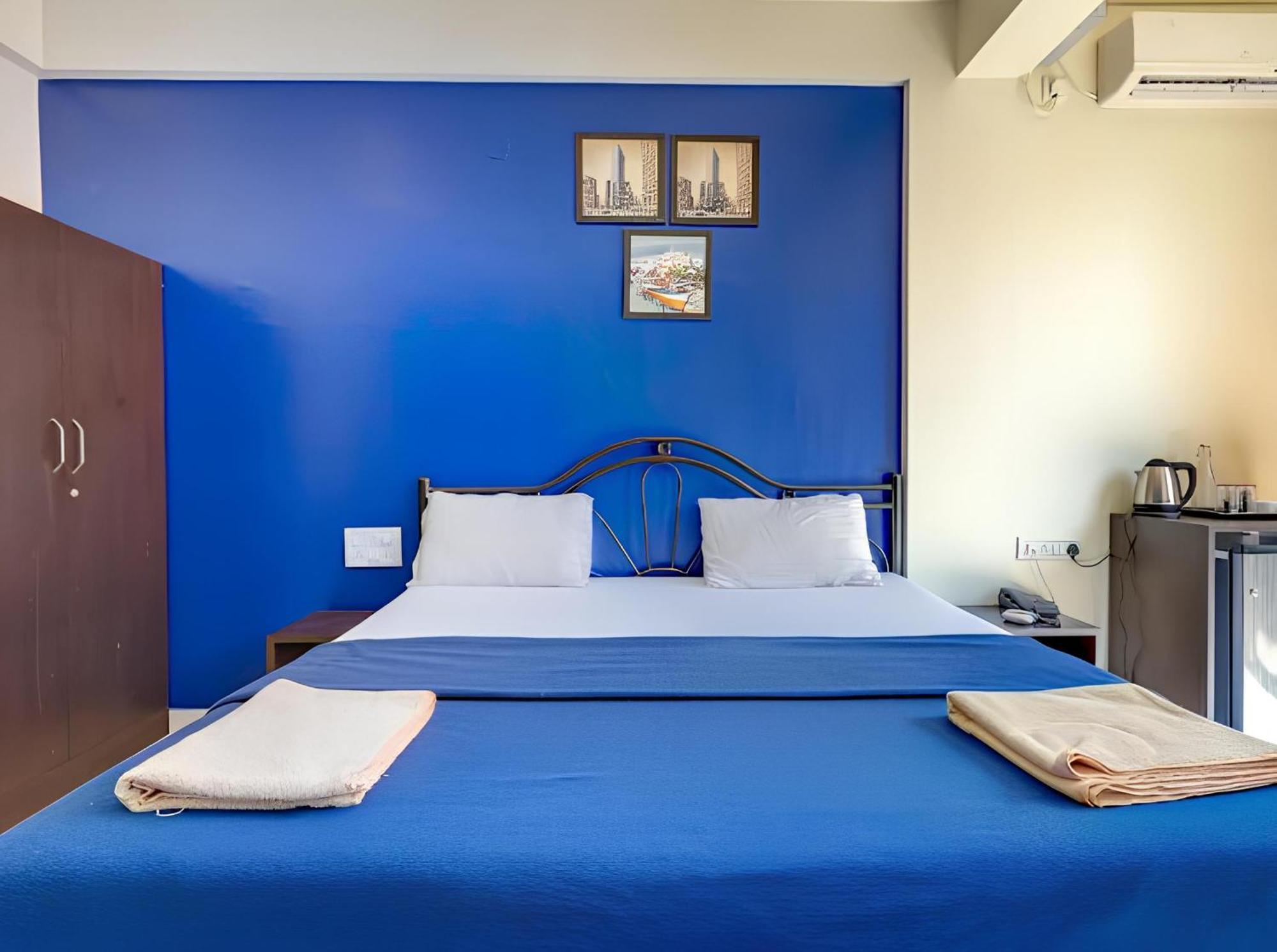 Hotel 7 Seas Vagator Bagian luar foto